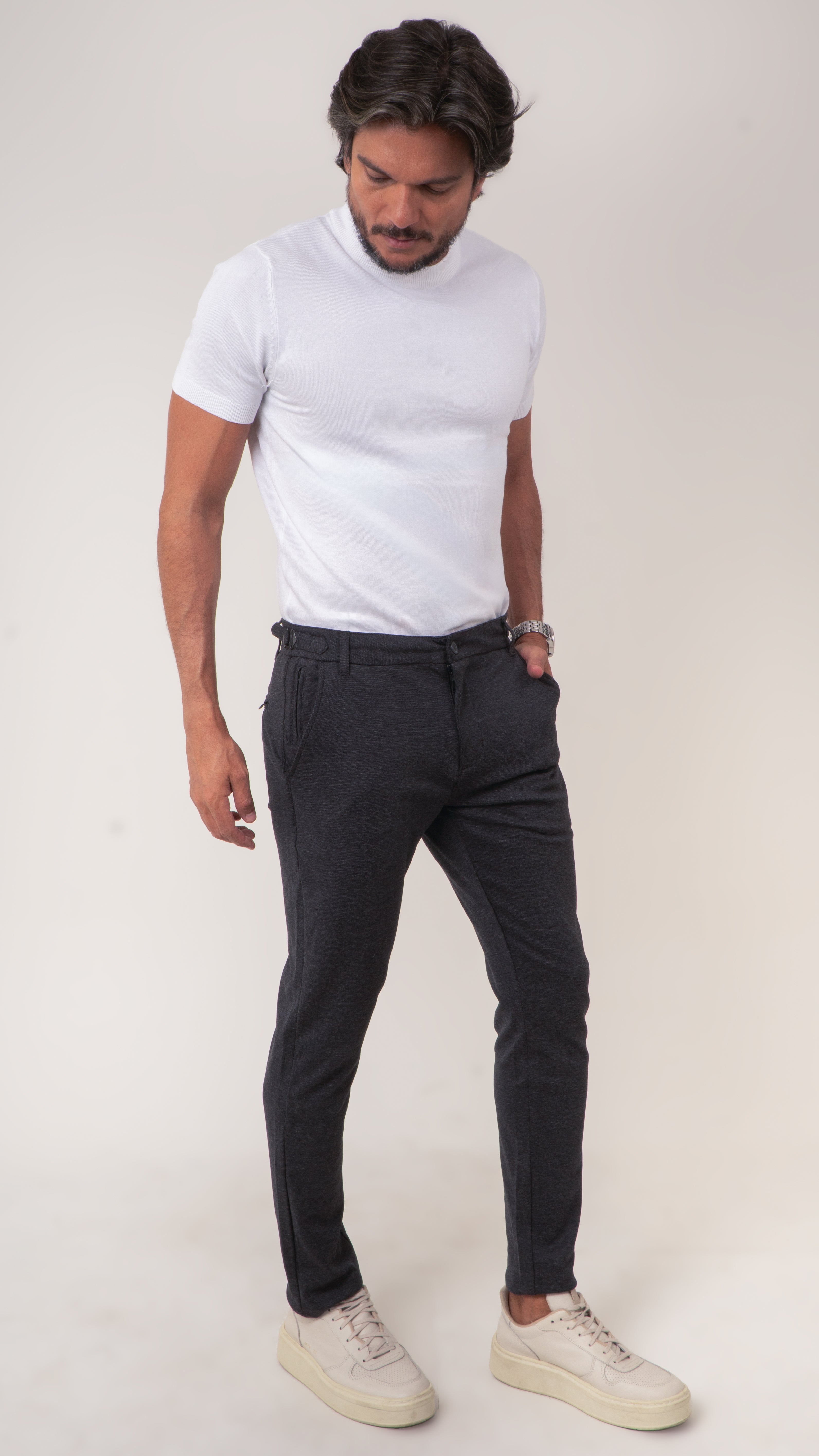 Calça Alfaiataria Masculina em Malha com Ajuste Lateral