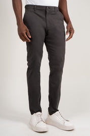 Calça de Alfaiataria Sarja Masculina com Ajuste Lateral
