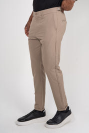Calça Alfaiataria Masculina com Ajuste Lateral
