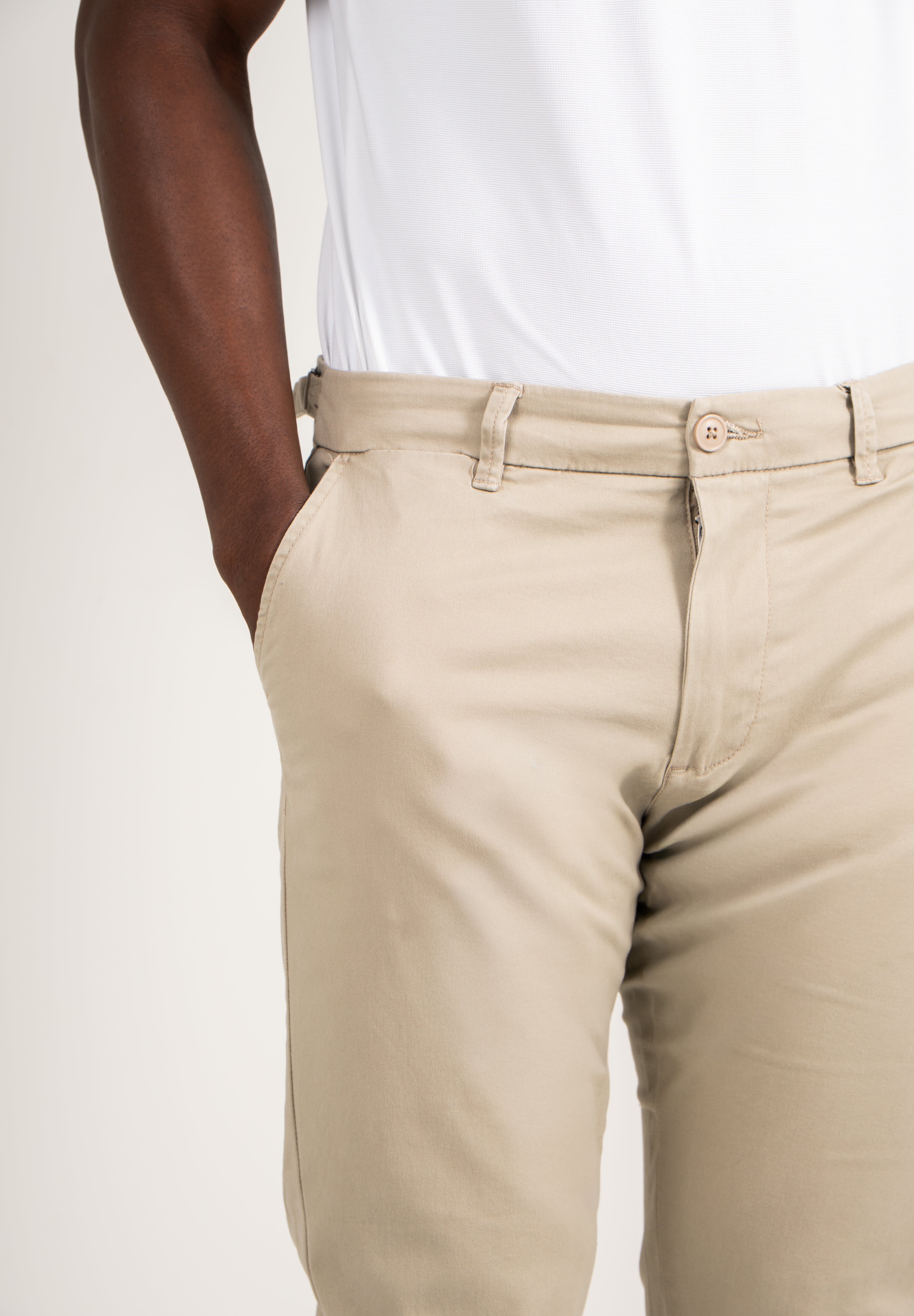 Calça de Alfaiataria Sarja Masculina com Ajuste Lateral