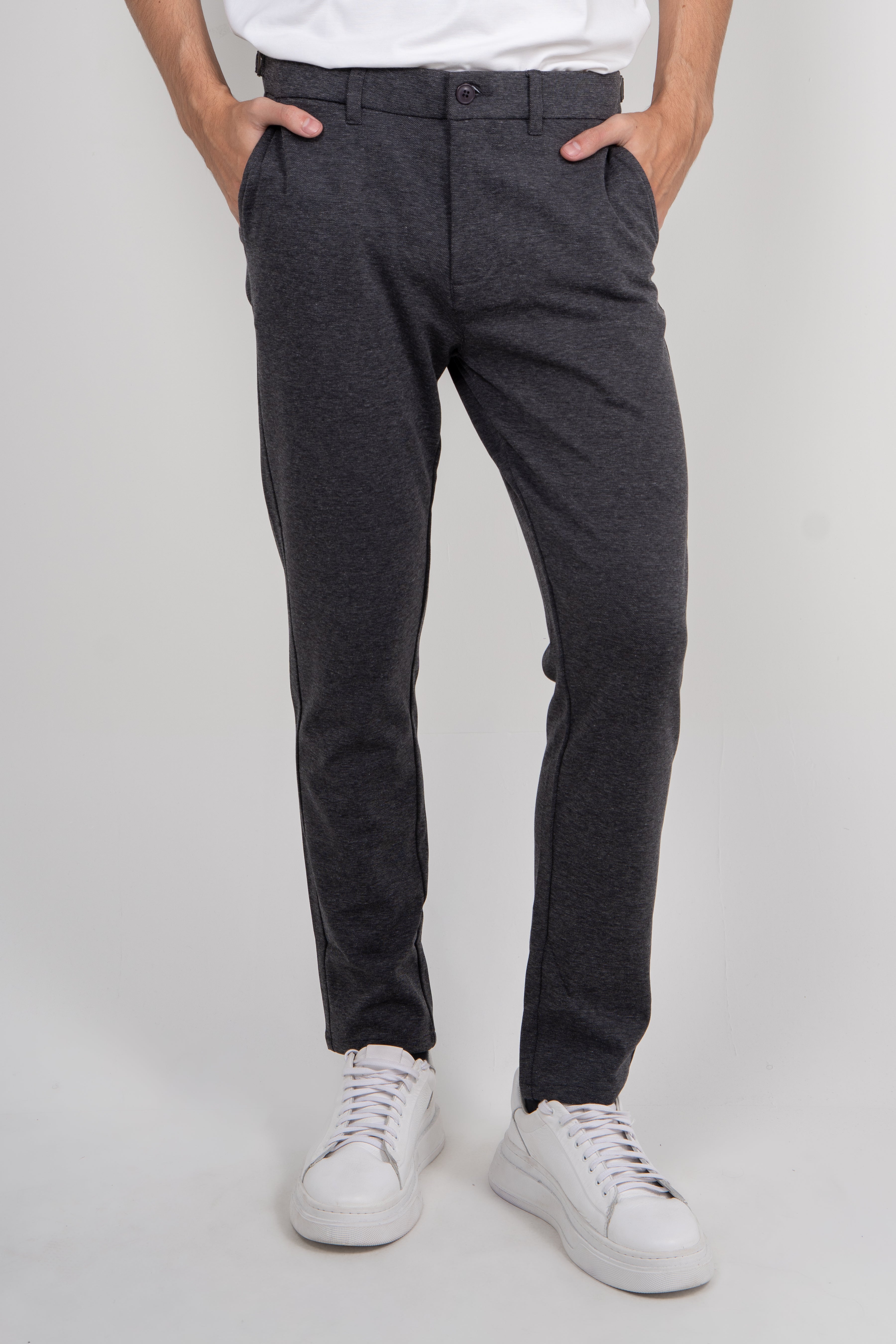 Calça Alfaiataria Masculina em Malha com Ajuste Lateral