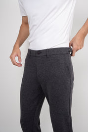Calça Alfaiataria Masculina em Malha com Ajuste Lateral