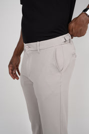 Calça Alfaiataria Masculina em Malha com Ajuste Lateral