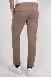 Calça Alfaiataria Masculina em Malha com Ajuste Lateral