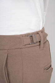 Calça Alfaiataria Masculina em Malha com Ajuste Lateral