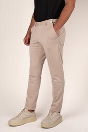 Calça Alfaiataria Masculina em Malha com Ajuste Fivela
