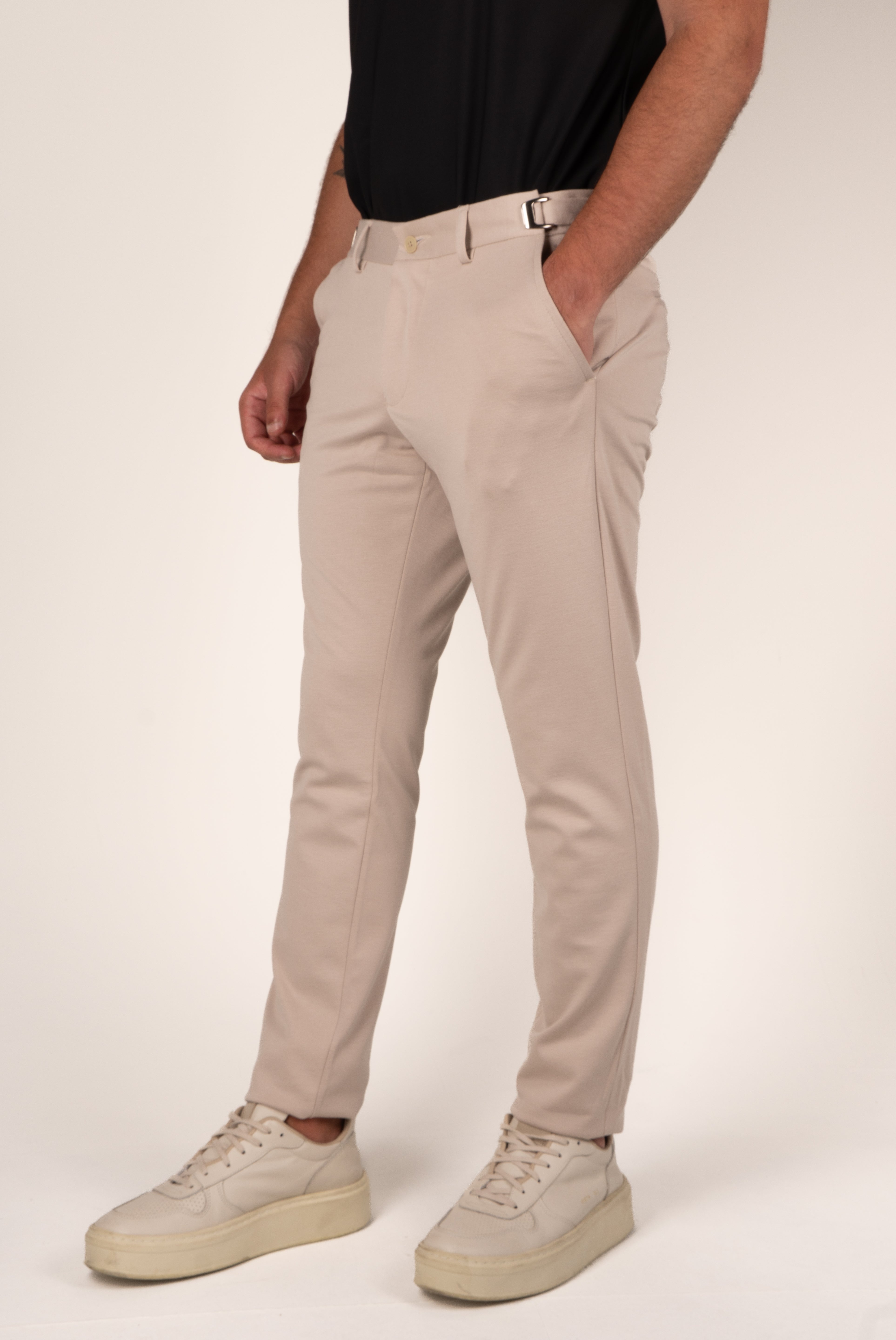 Calça Alfaiataria Masculina em Malha com Ajuste Fivela