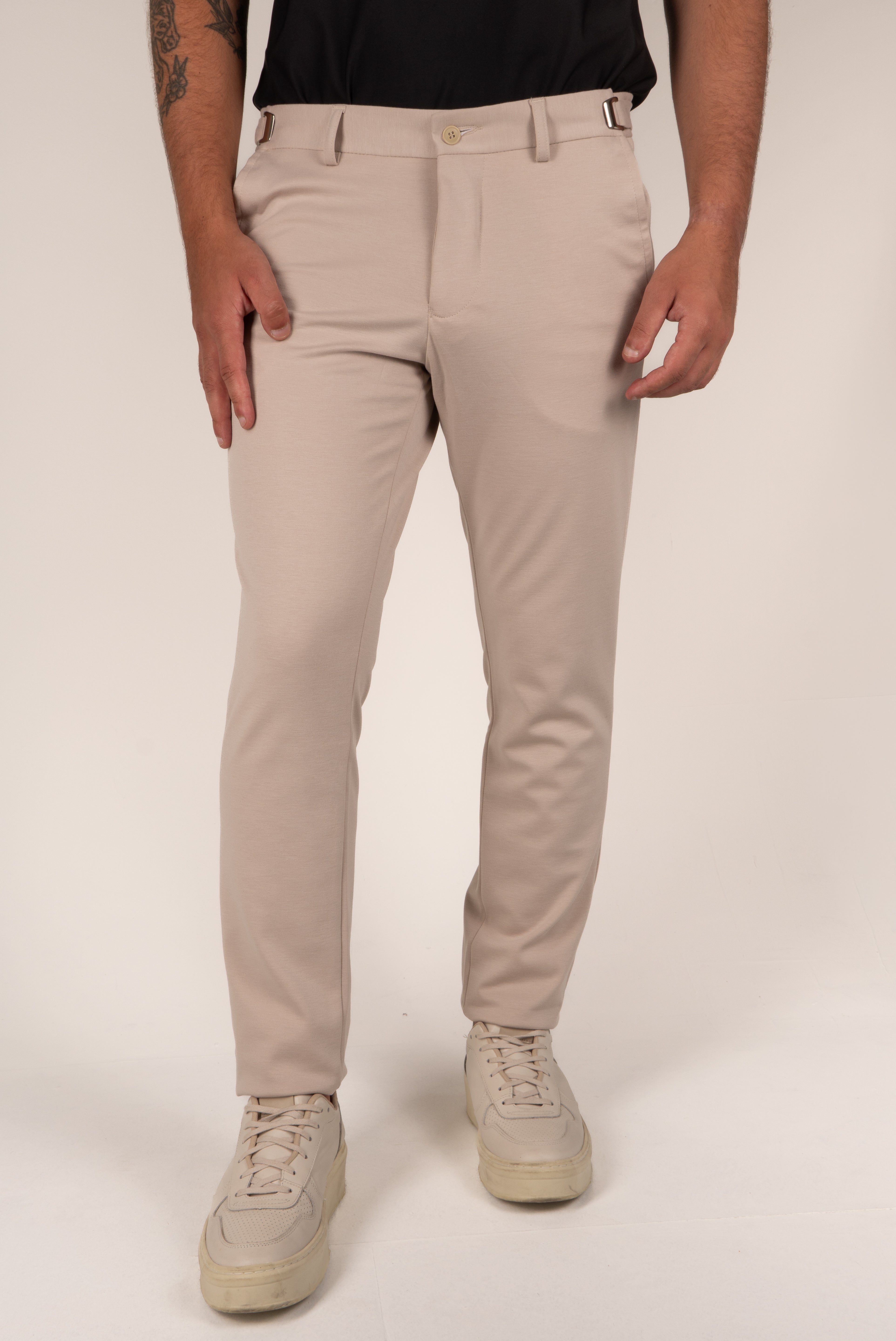Calça Alfaiataria Masculina em Malha com Ajuste Fivela