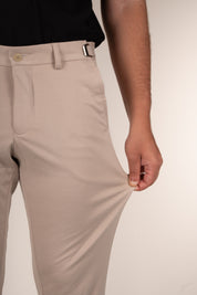 Calça Alfaiataria Masculina em Malha com Ajuste Fivela