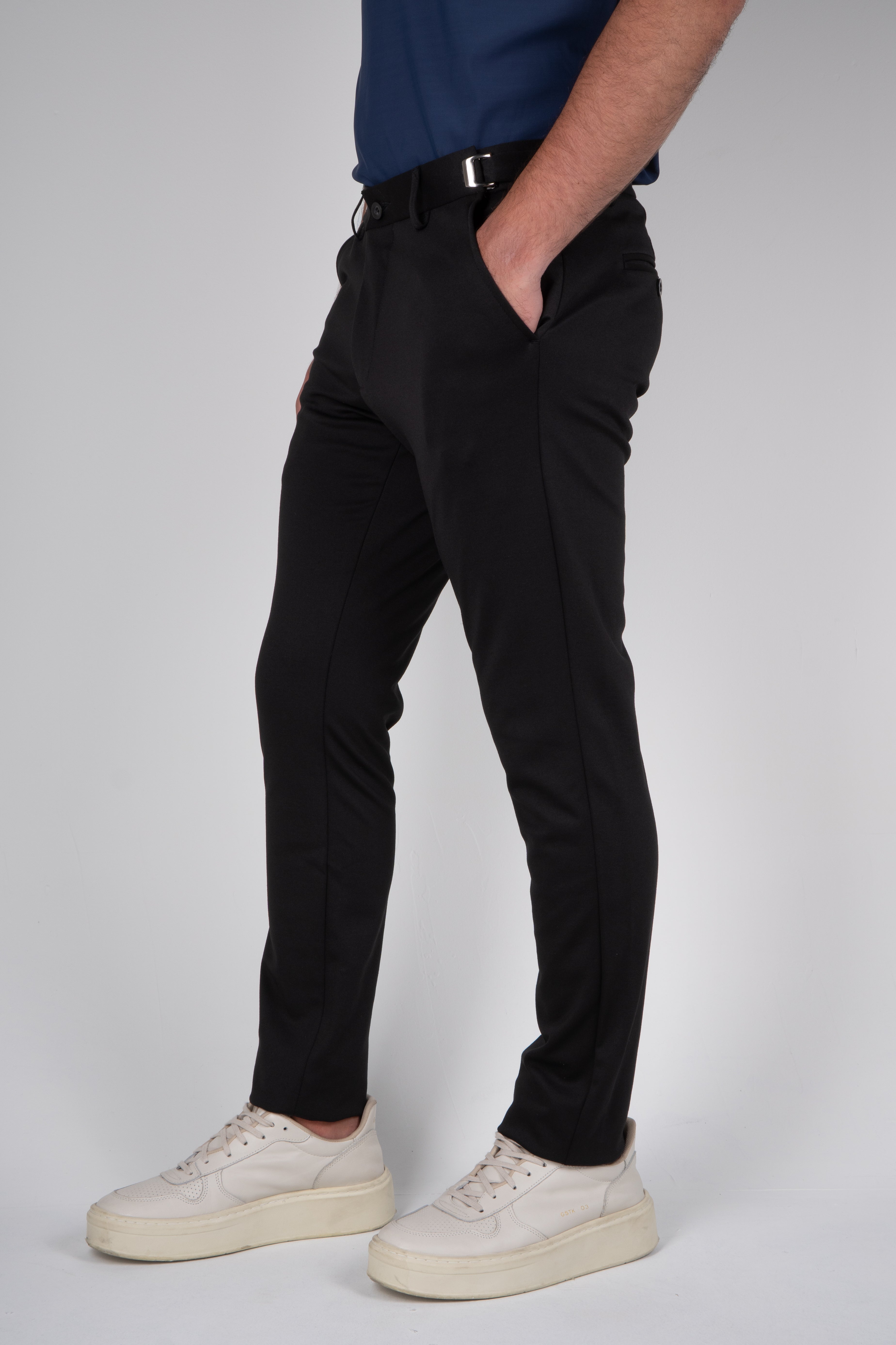 Calça Alfaiataria Masculina em Malha com Ajuste Fivela