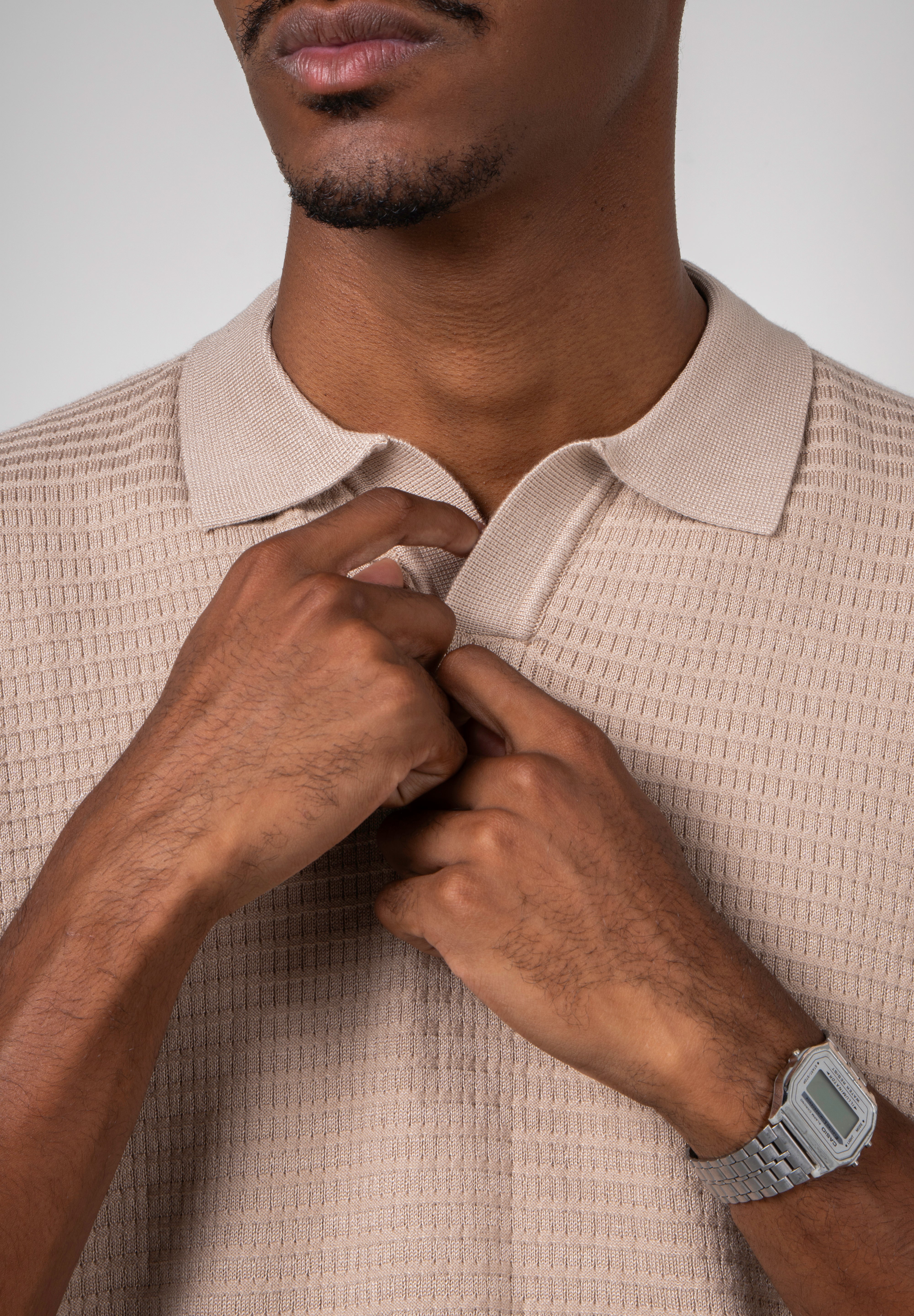 Polo Masculina Tricô Texturizada Branca Manga Curta Arejada Bege