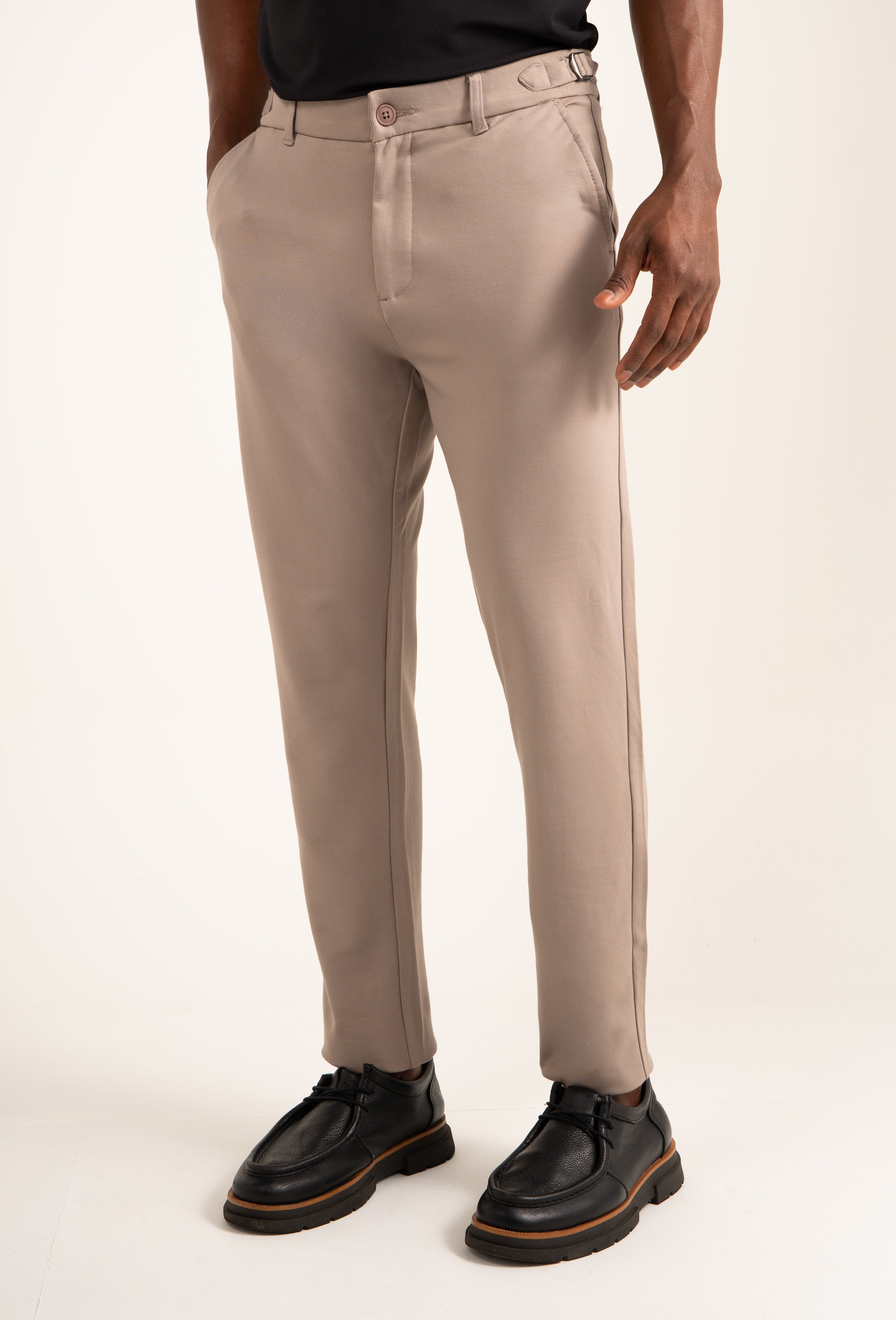 Calça de Alfaiataria Slim de Poliamida com Ajuste