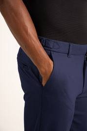 Calça de Alfaiataria Slim de Poliamida com Ajuste