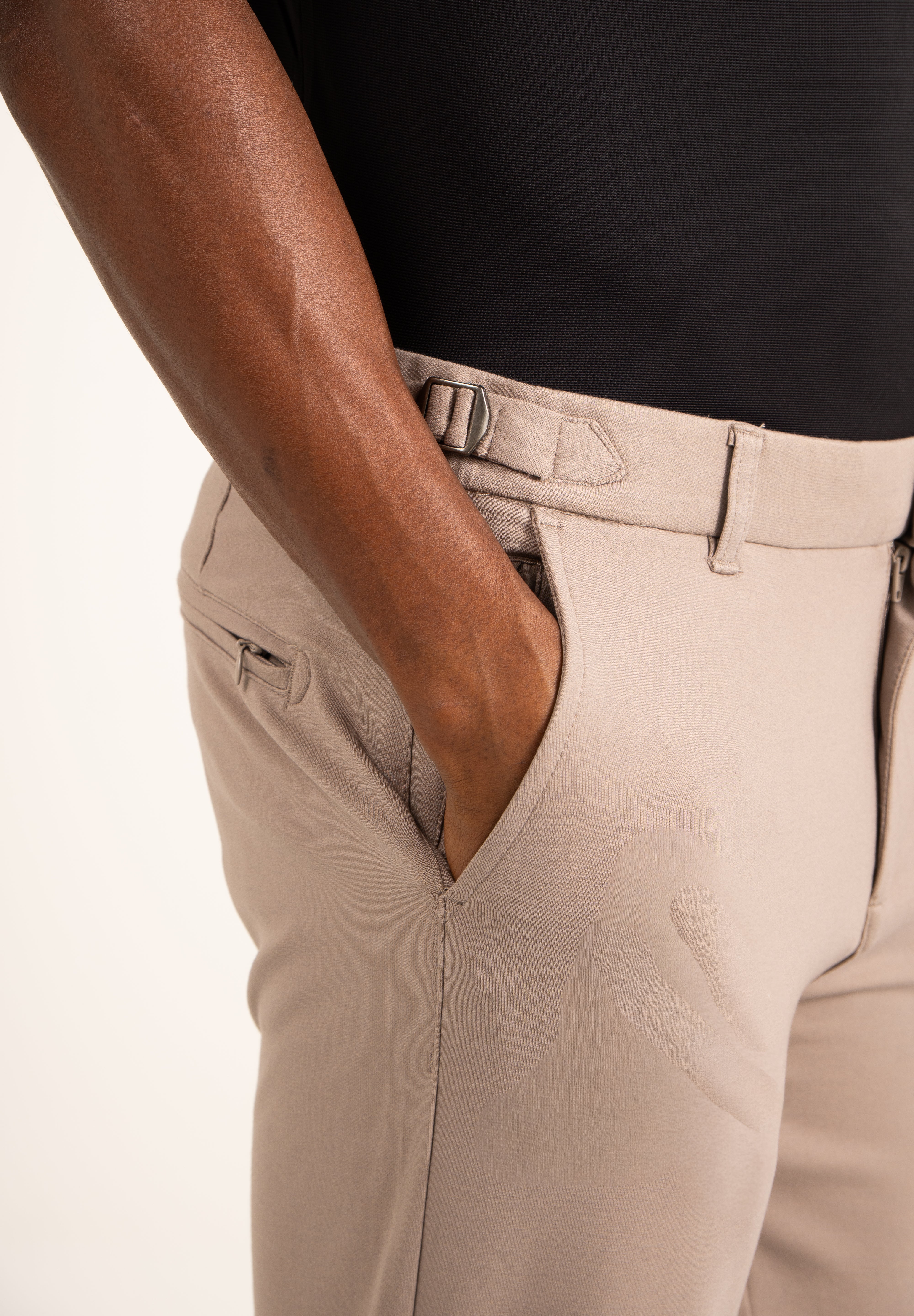Calça de Alfaiataria Slim de Poliamida com Ajuste