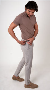 Calça Alfaiataria Masculina em Malha com Ajuste Lateral