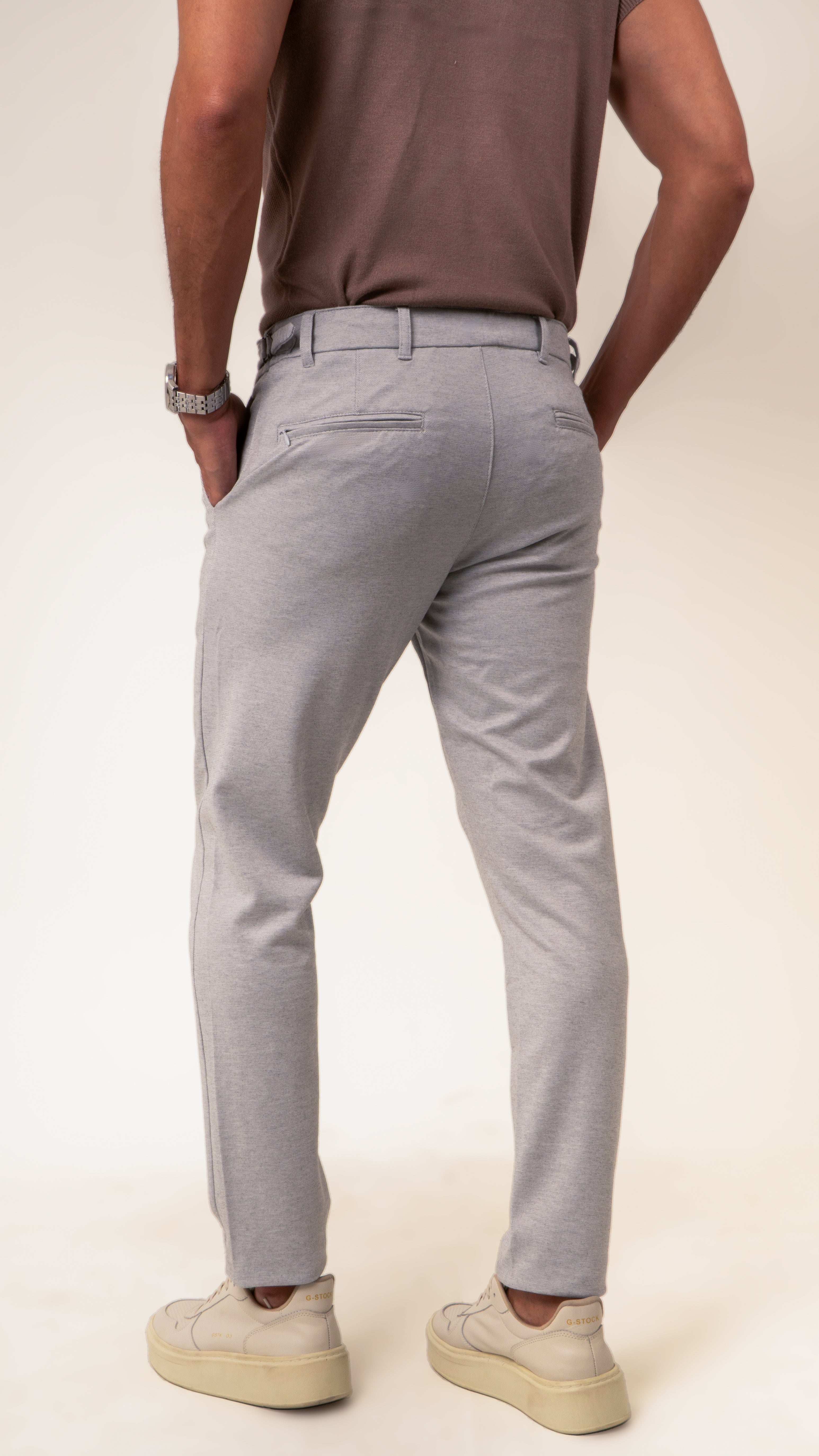 Calça Alfaiataria Masculina em Malha com Ajuste Lateral