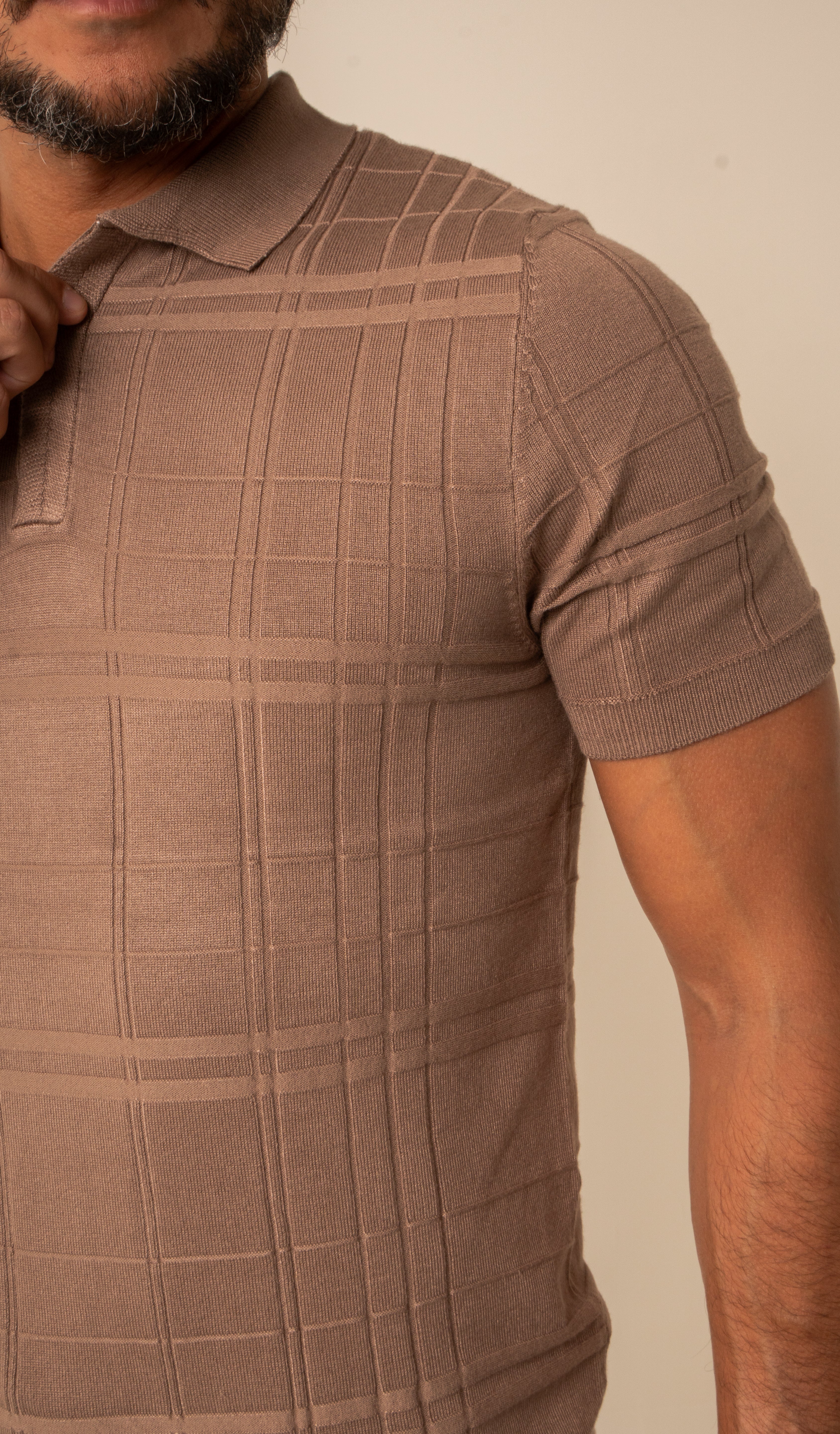 Polo Masculina Tricot Texturizada Marrom