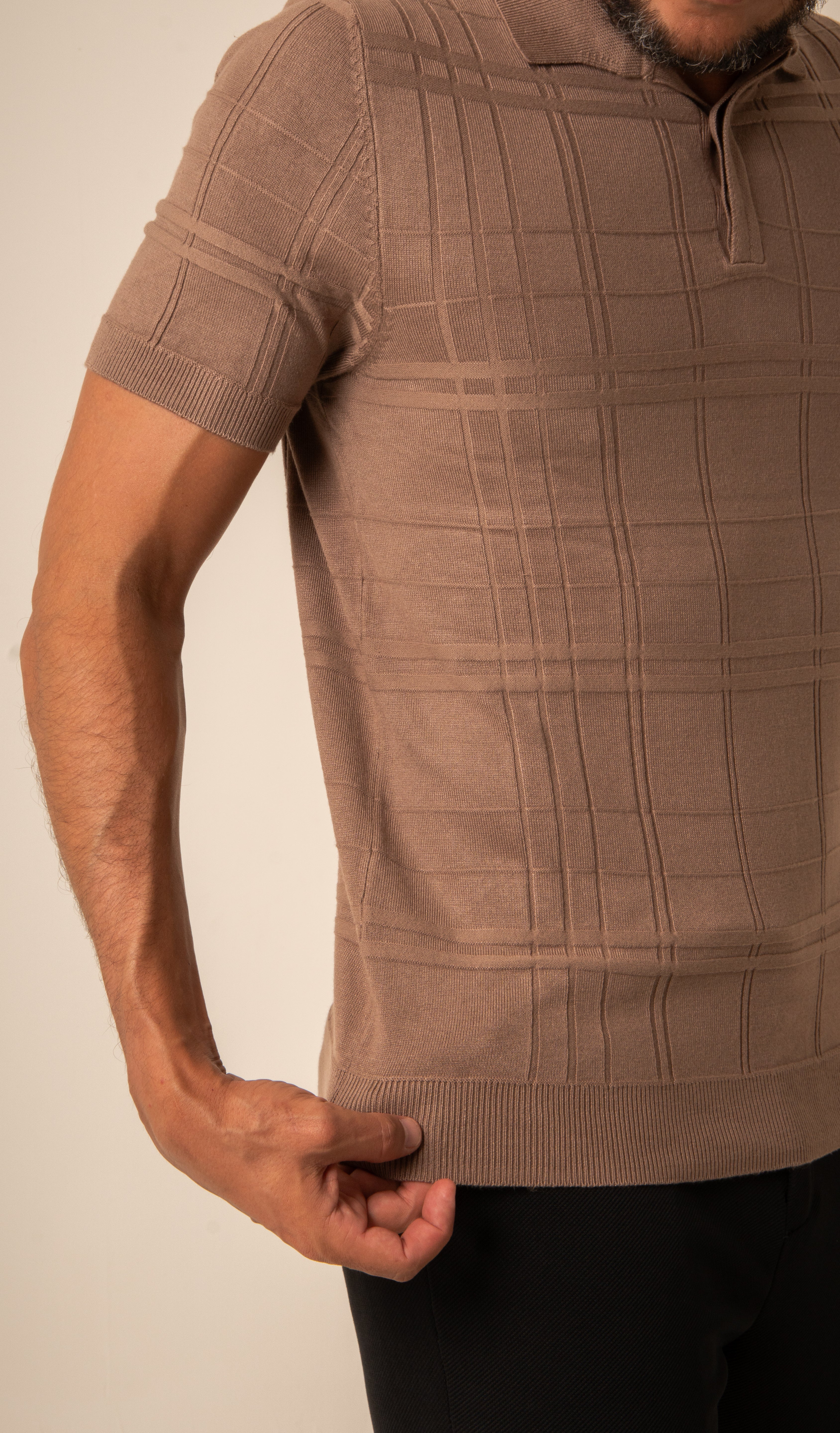 Polo Masculina Tricot Texturizada Marrom